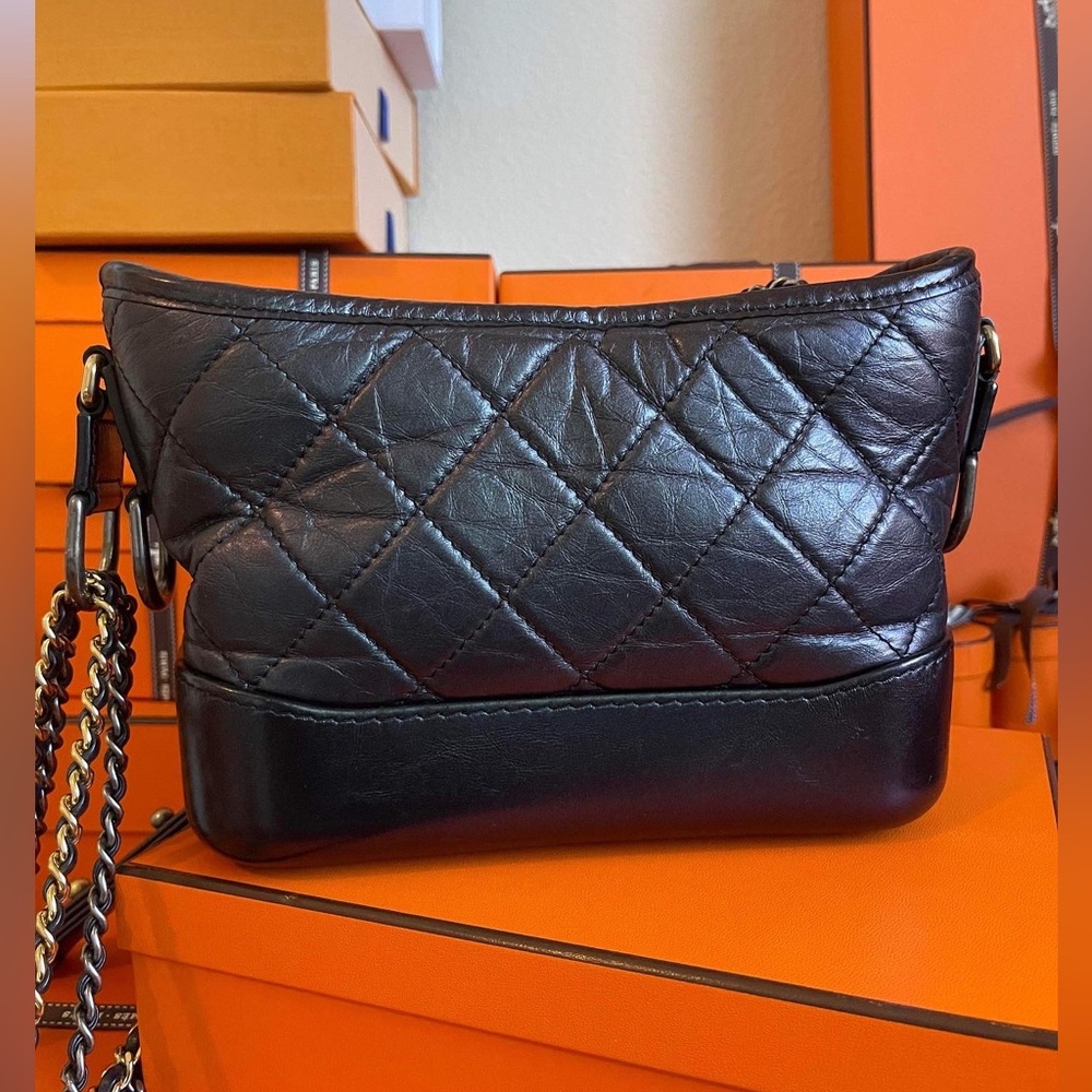 CHANEL Small Gabrielle Hobo in Aged Black Calfskin and Gold/Silver Hardware - Picture 2 of 4